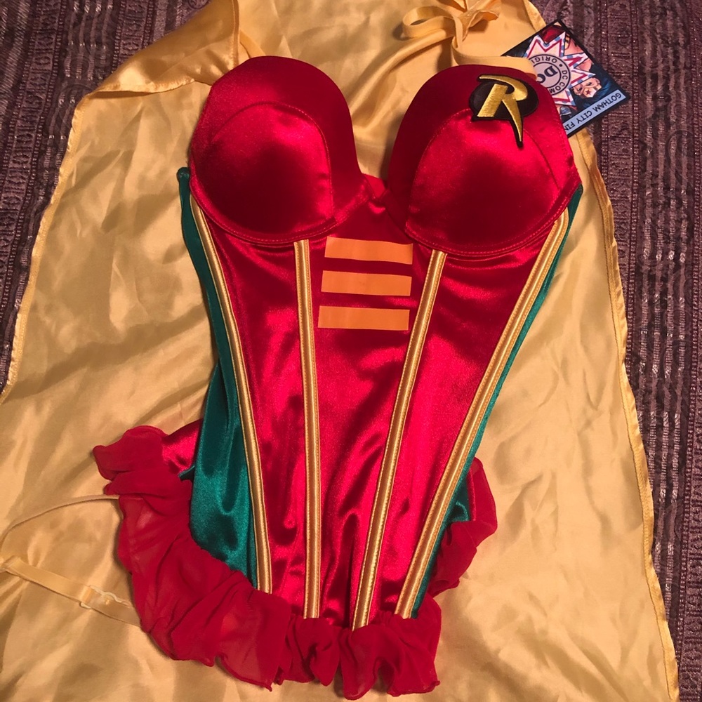 Robin Bustier NWT medium
